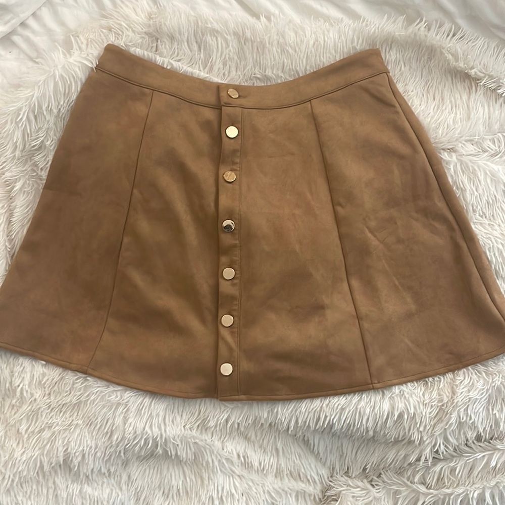 Faux suede skirt size XL/old button design/adjustable/worn once/smoke free home